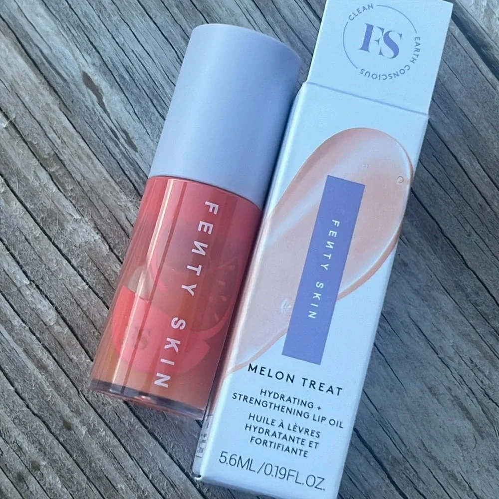 💕🌙Rare! Fenty Beauty Melon Treat Hydrating Lip Oil
